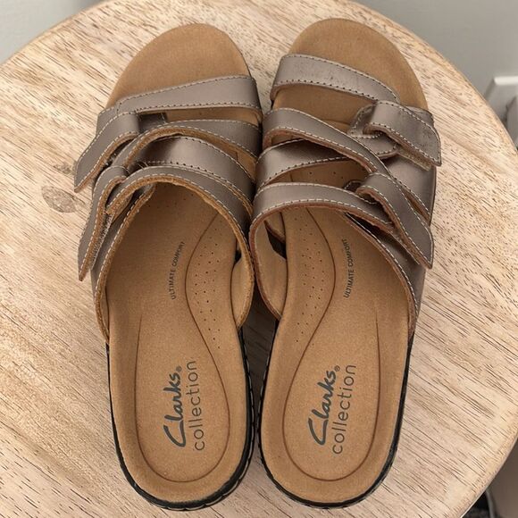 Clarks Leather Adjustable Slip On Sandals Sz 7 M NWOB Metallic Pewter - Picture 6 of 8